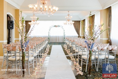 Những điều cần lưu ý khi mua ghế Chiavari/Tiffany